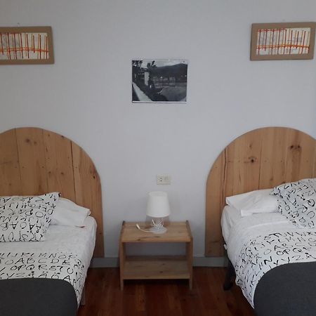 Arrigorri Ostatu Jatetxea Hotell Ondarroa Rum bild